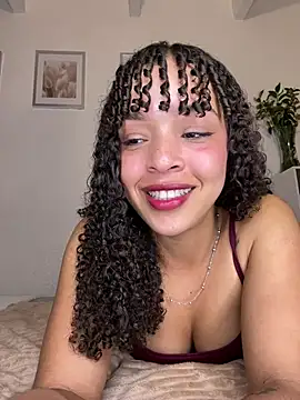 Yasmin777  online show from July 12, 12:44 am