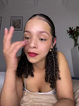 Yasmin777  online show from July 25, 3:35 am