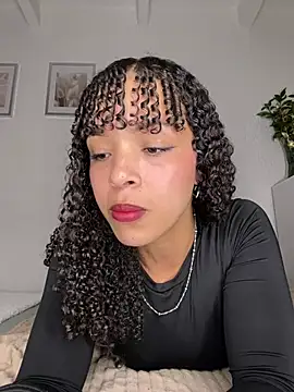 Yasmin777  online show from June 15, 2:56 am