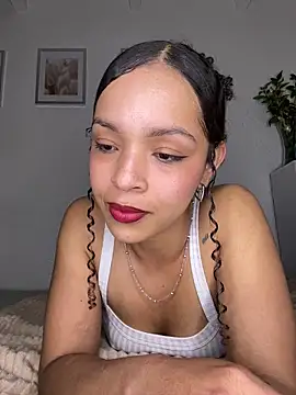 Yasmin777  online show from June 9, 3:06 am
