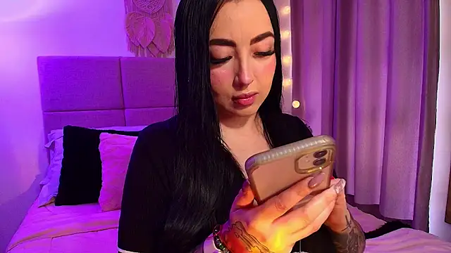 Claiborne Morris online show from November 16, 9:26 pm