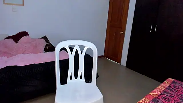 Snapshot of Ana__Pink chatting on October 5, 12:37 am Ana  Pink online show from October 5, 12:37 am