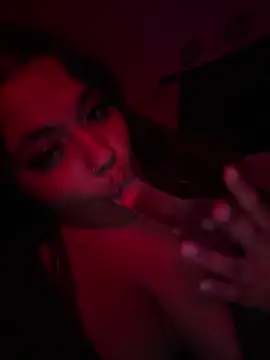 1n0nlythroat online show from October 3, 3:55 am