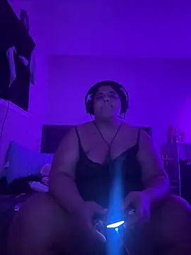 1n0nlythroat online show from June 20, 10:30 am
