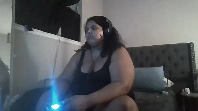 1n0nlythroat online show from June 16, 9:43 am