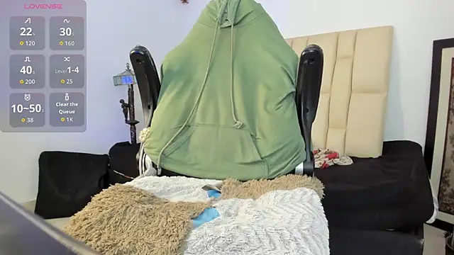 blue wxw online show from February 13, 7:54 am