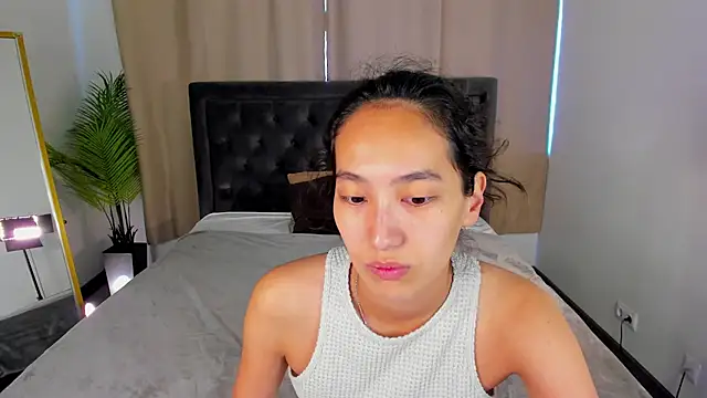 FlirtyAura online show from August 1, 3:30 am