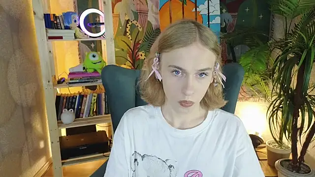 BarbieRichy online show from September 25, 12:37 pm