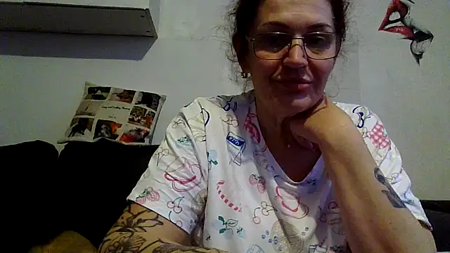 RubyyRosee online show from April 30, 5:23 am