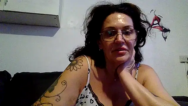 RubyyRosee online show from June 28, 1:28 pm