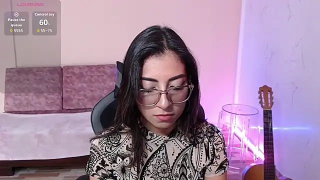 Susanahendrix online show from March 10, 6:12 pm