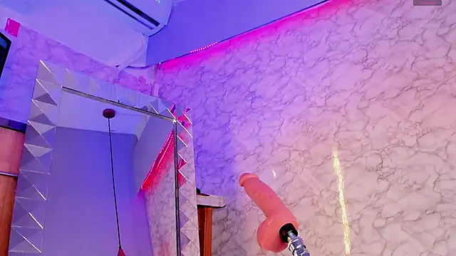 KateLee online show from November 11, 5:03 am