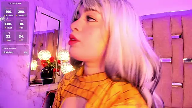 KateLee online show from November 29, 8:57 pm