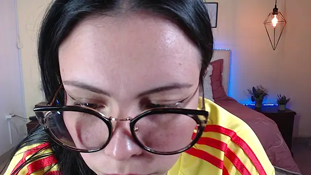 Megan 05  online show from June 17, 7:37 pm