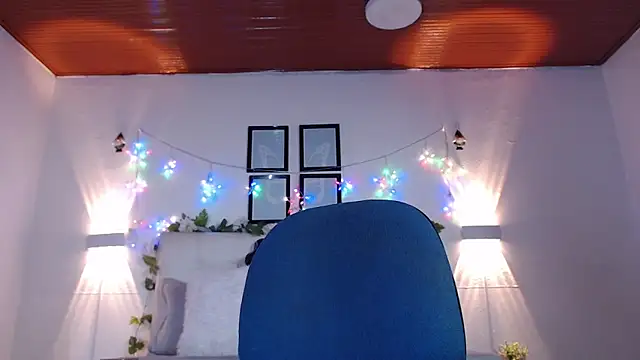 Megan 05  online show from May 2, 9:18 pm