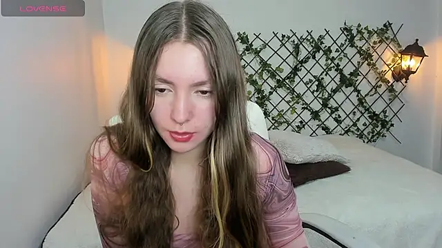 velvet  moon online show from February 2, 11:37 pm