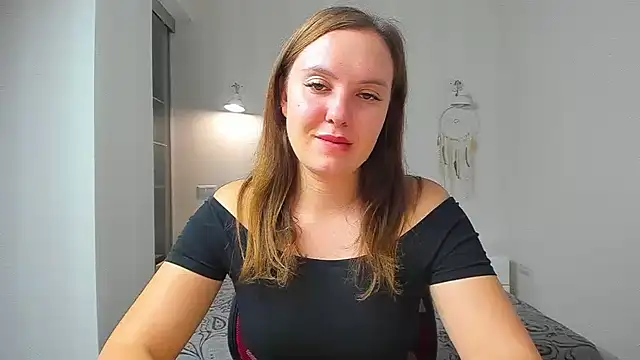 Snapshot of EmmaNorman chatting on September 21, 8:07 pm EmmaNorman online show from September 21, 8:07 pm