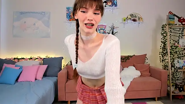 Zoe Vee online show from June 19, 3:33 am