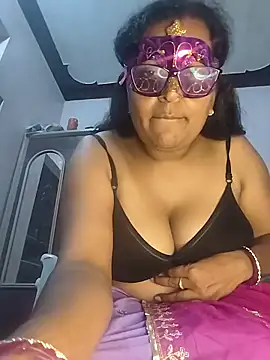 sexy aaru online show from June 19, 6:00 pm