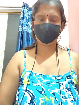 Snapshot of Sonalihot_ chatting on October 10, 10:42 am Sonalihot online show from October 10, 10:42 am