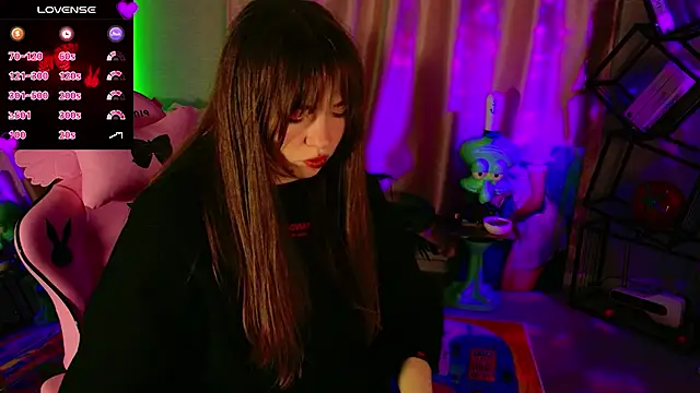 Moon  Bunny online show from May 3, 1:58 pm