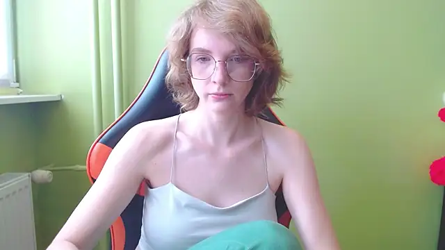 juicyPenny online show from April 28, 6:39 am