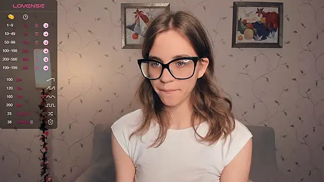 JoanBaggott online show from October 9, 7:18 pm