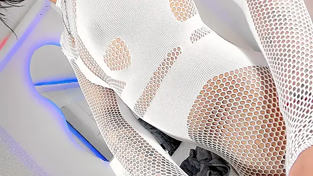 VanessaStonee online show from November 2, 5:33 am