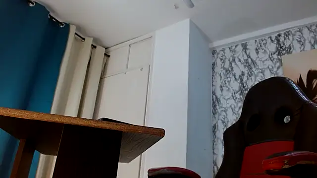 mariani smith online show from December 5, 12:17 pm