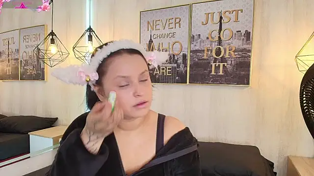 Bluesky 666 online show from November 14, 7:58 pm