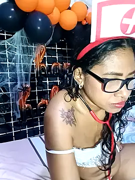 PERLA BLACK  online show from November 1, 8:18 am