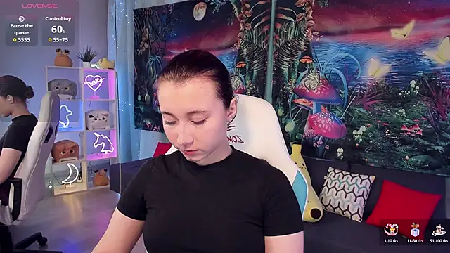 ClaraParks online show from September 22, 6:17 pm