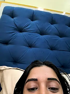 desitease online show from November 15, 8:10 pm