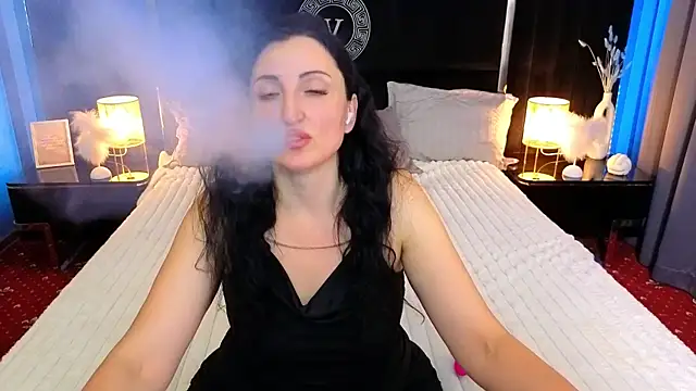 Snapshot of MissRossi chatting on October 13, 7:05 pm MissRossi online show from October 13, 7:05 pm