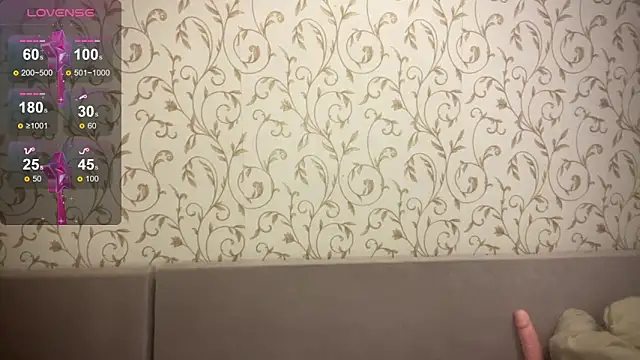 kittywithu online show from October 5, 5:29 pm