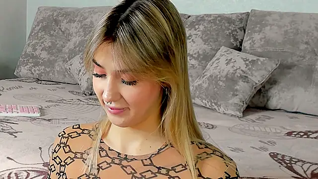 Bella svon online show from November 16, 9:21 am