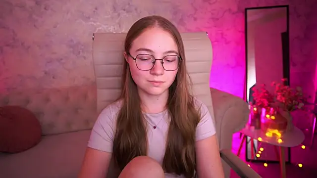 ArrinaWairr online show from July 9, 7:44 am