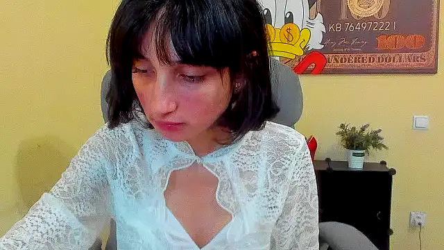 Snapshot of Marri-Stella chatting on October 16, 9:12 am Marri-Stella online show from October 16, 9:12 am