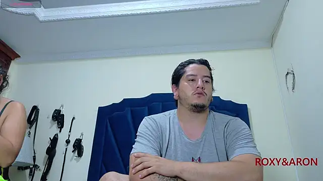 RoxyandAron2 online show from May 14, 11:27 am