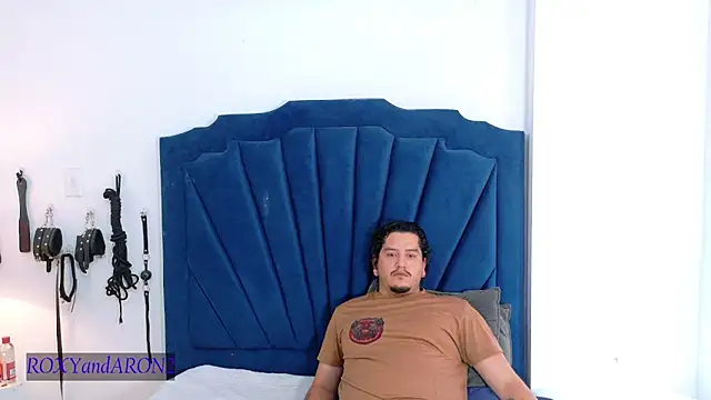 RoxyandAron2 online show from July 26, 4:59 pm