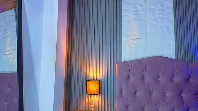 Bonnali lune online show from March 19, 7:40 pm