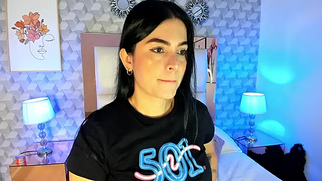 Sasha  sims   online show from October 13, 11:35 am