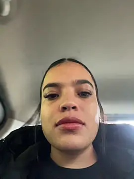 JuanitaMore01 online show from April 30, 8:14 pm