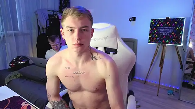 callmealexthx online show from March 31, 12:38 pm