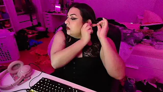 Snapshot of chericheesecake chatting on November 1, 5:33 am chericheesecake online show from November 1, 5:33 am