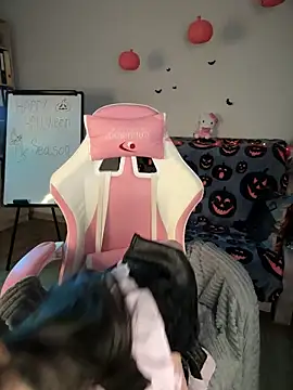 Marryme- online show from October 26, 1:50 pm