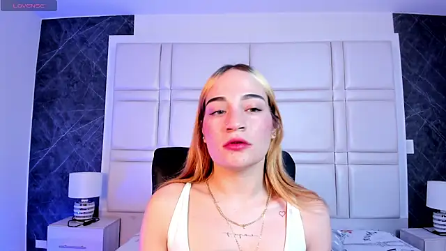 MadisonAnngel online show from March 18, 8:47 pm