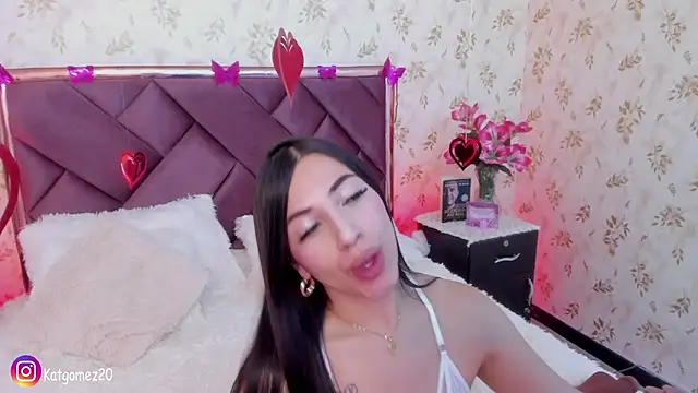 Eva Alzair online show from March 6, 8:59 pm