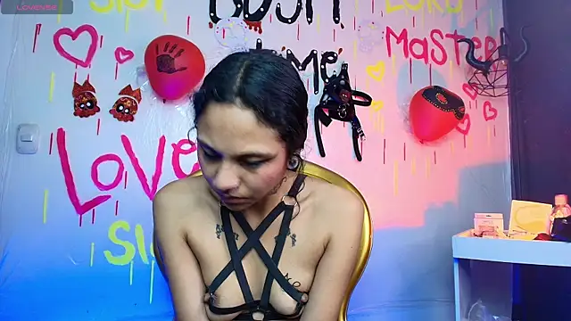 Sweettpleasure online show from November 13, 5:01 pm