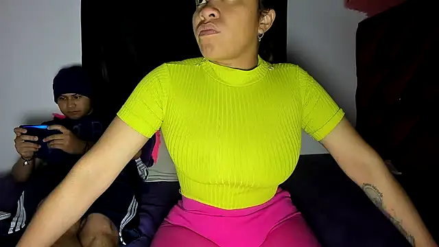 hot lady19 online show from July 20, 10:32 pm